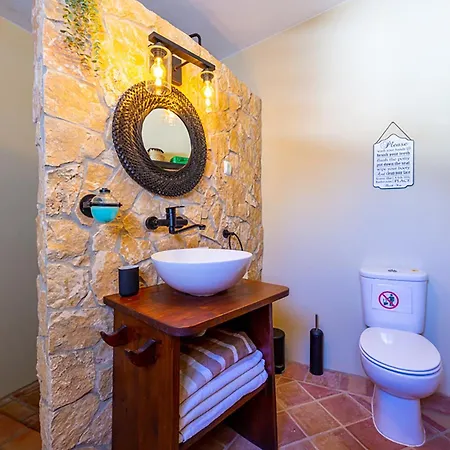 Charming Country House בית חווה *